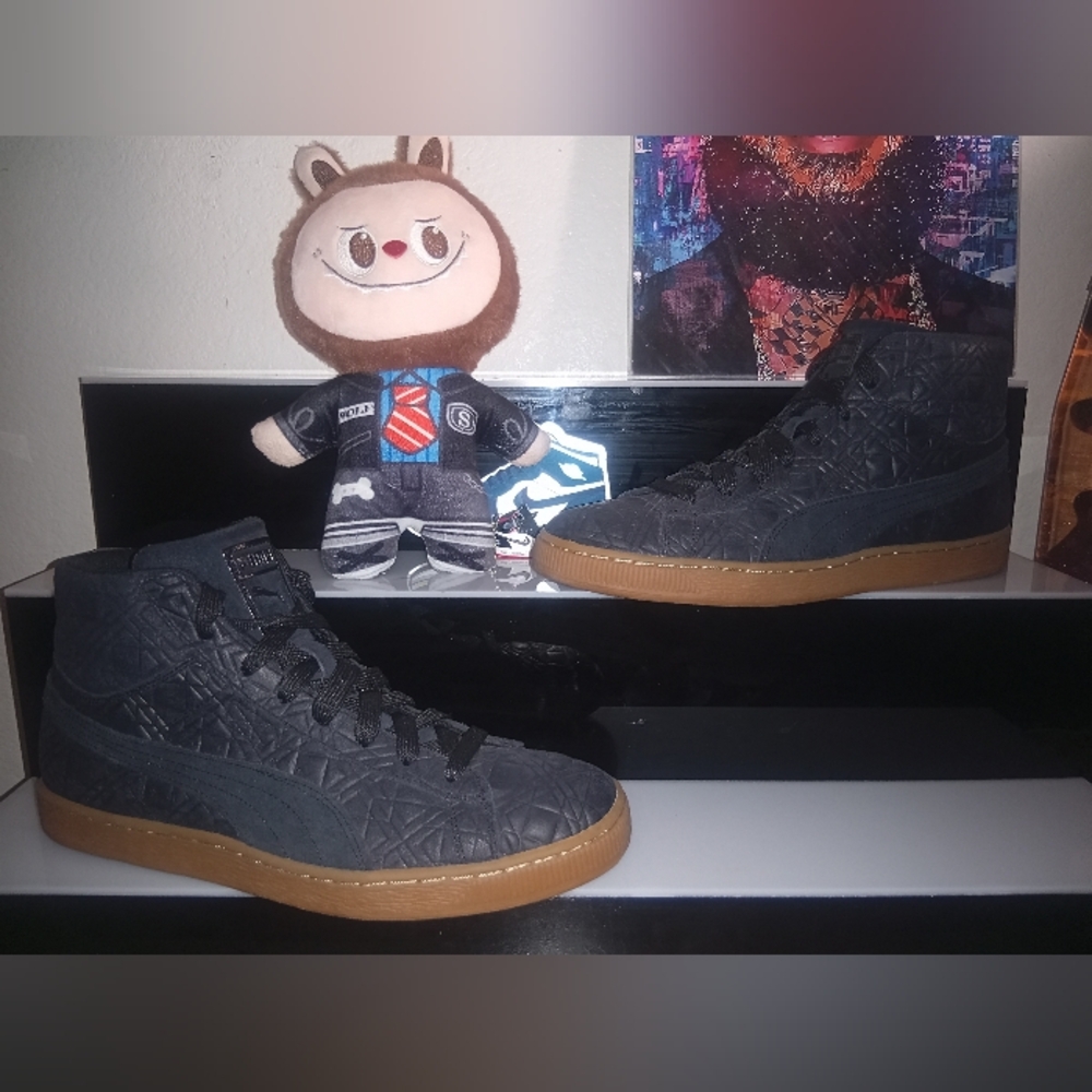 Pumas Black and Brown High-Top Sneakers